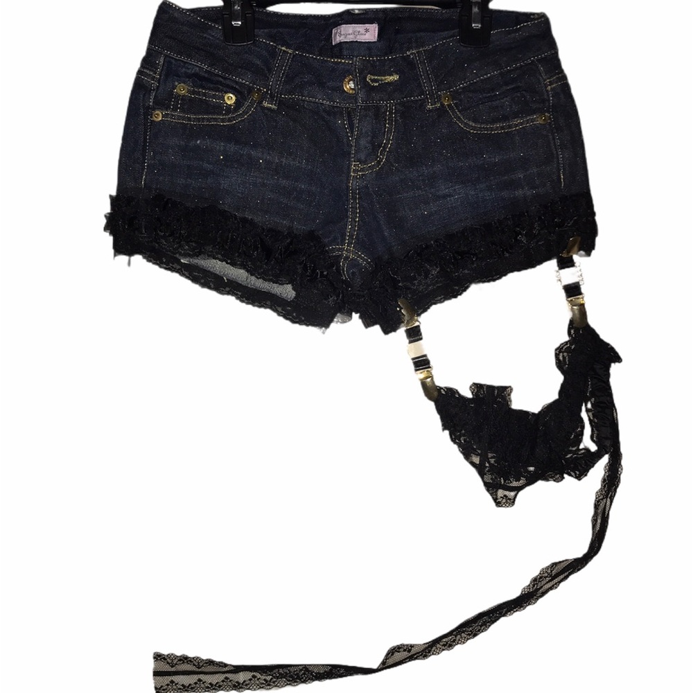 Amazing gyaru shorts